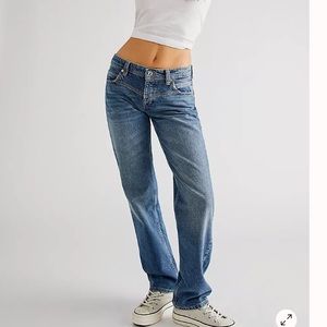Shelby low rise boyfriend jeans